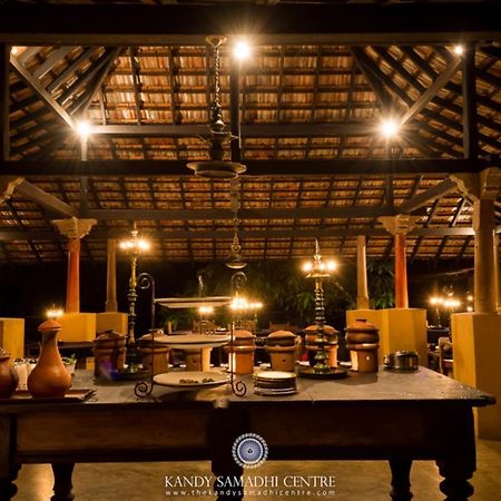 The Kandy Samadhicentre Otel Narampanawa Dış mekan fotoğraf